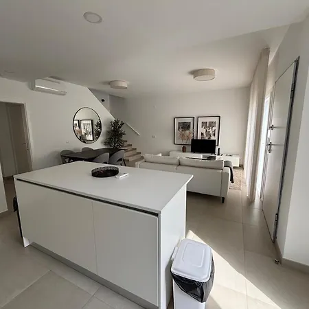 Casa *