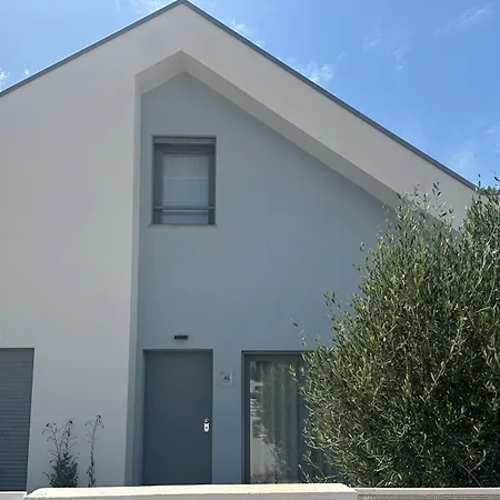 Casa *